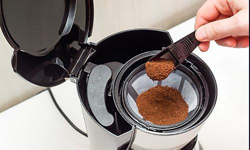 Brewing the Perfect Cup of Coffee with a Coffee Machine